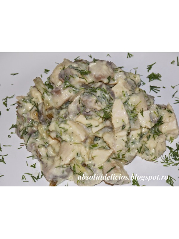 SALATA DE CIUPERCI CU PUI 200G
